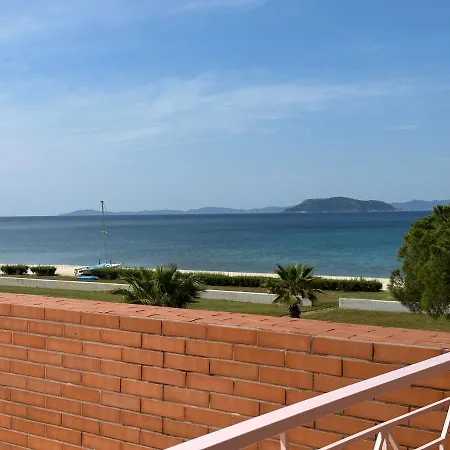 Relax In Sithonia With Great Ocean Views *