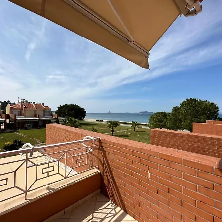 Relax In This Sithonia Property With Great Ocean Views 度假居 *
