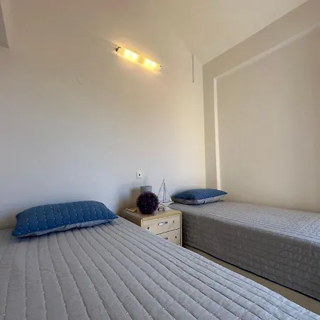Relax In Sithonia With Great Ocean Views *