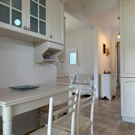 Relax In This Sithonia Property With Great Ocean Views *