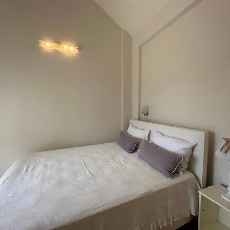 Relax In This Sithonia Property With Great Ocean Views *